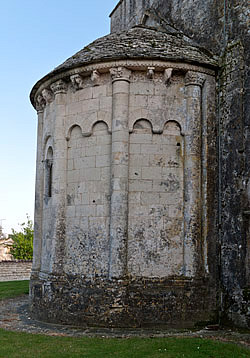 absidiole du chevet de l'église de Marignac