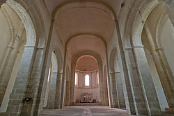 Vue de la nef et de l'abside
