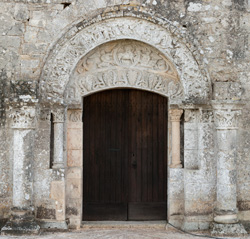 Le portail de la façade