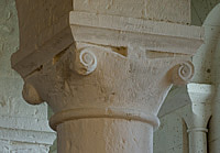 Un chapiteau d'une colone de la nef