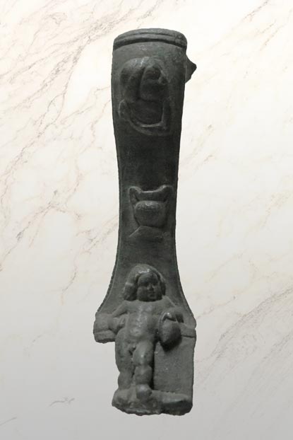 Fragment à décor de Bacchus, dieu du vin.
