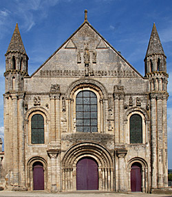 Façade de Saint-Jouin-de-Marnes