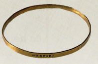 Bracelet en or portant une inscription votive dédiée à Mars, Mercure et Venus