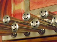 Orgue, création originale d'Alain Faye : détail des "Smiley".