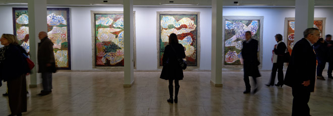 Vue de l'exposition ʺMonique Tello - Chemins primitifsʺ lors du venissage