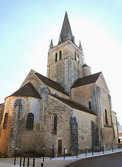 Vue du chevet de l'église de Saint -Benoît